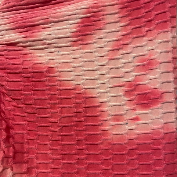 Women’s Pink Workout Hoodie and Leggings Set, Contouring Workout fit, Size L/XL - Picture 8 of 9